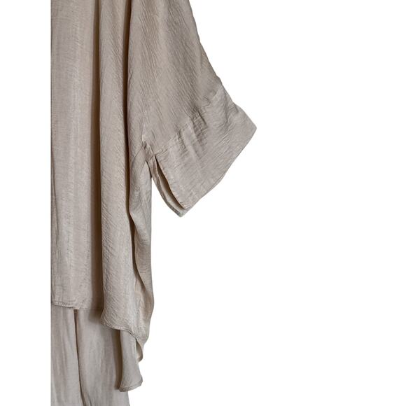 GiGio Women's Oversized Loose Fit Button Down Top Hi-Low Hem Size L Cream - Picture 3 of 8